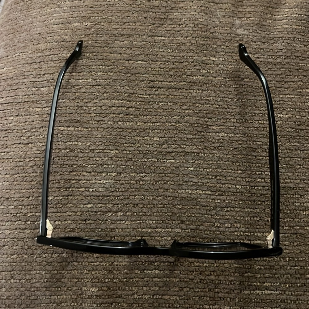 Black Gucci Frames - image 6